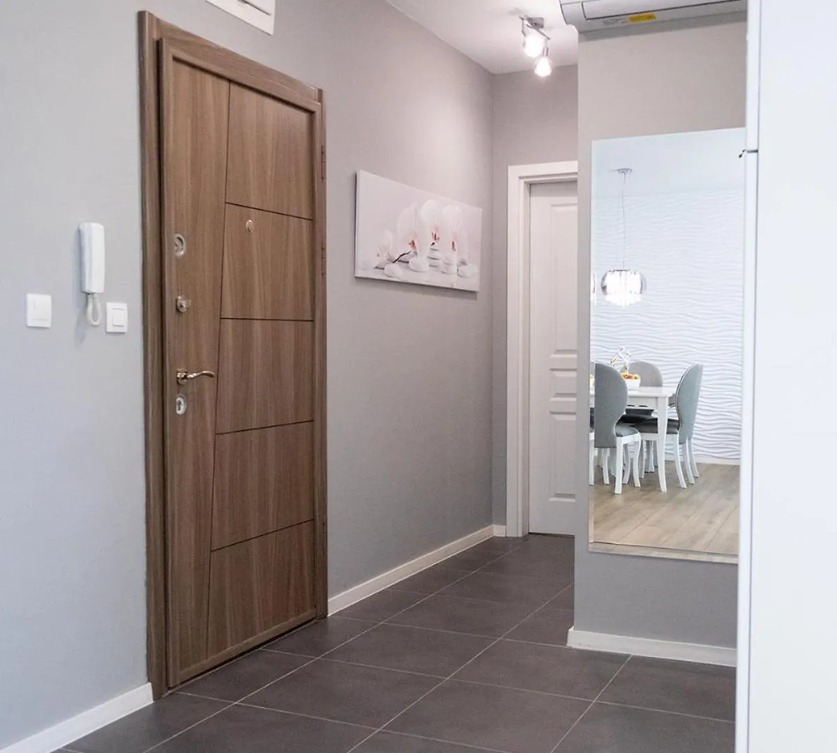 Mg Just Enjoy By Rv Apartments - Free Parking & 9 Min To The Beach Varna